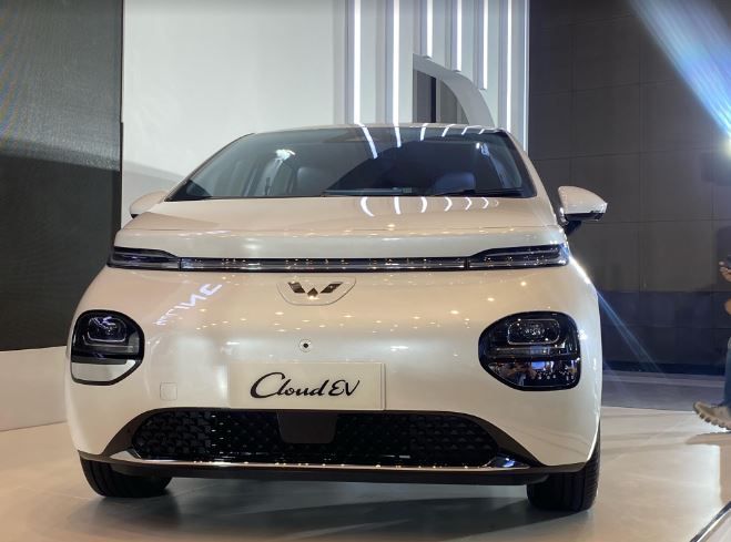 Harga Wuling Cloud EV Resmi Diumumkan, Lebih Terjangkau Dari BYD&nbsp;Dolphin