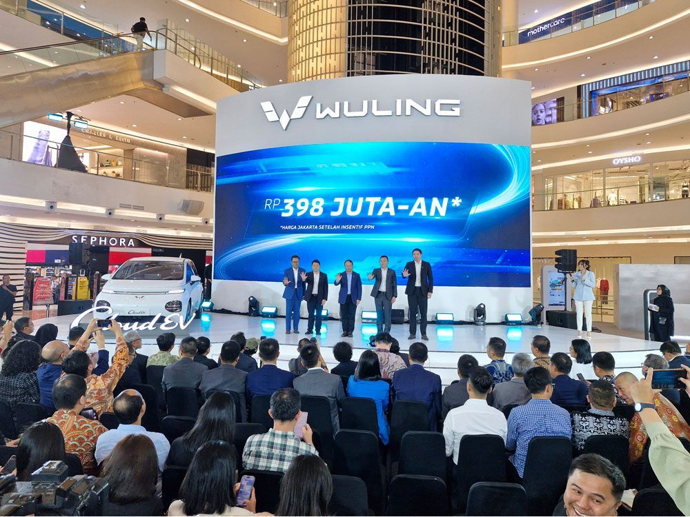 Harga Wuling Cloud EV Lebih Rendah dari Estimasi Awal, Masih Rp300&nbsp;Jutaan!