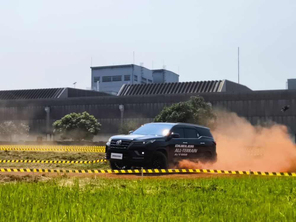 Jajal Langsung Bridgestone Dueler A/T002 di Proving Ground&nbsp;Karawang